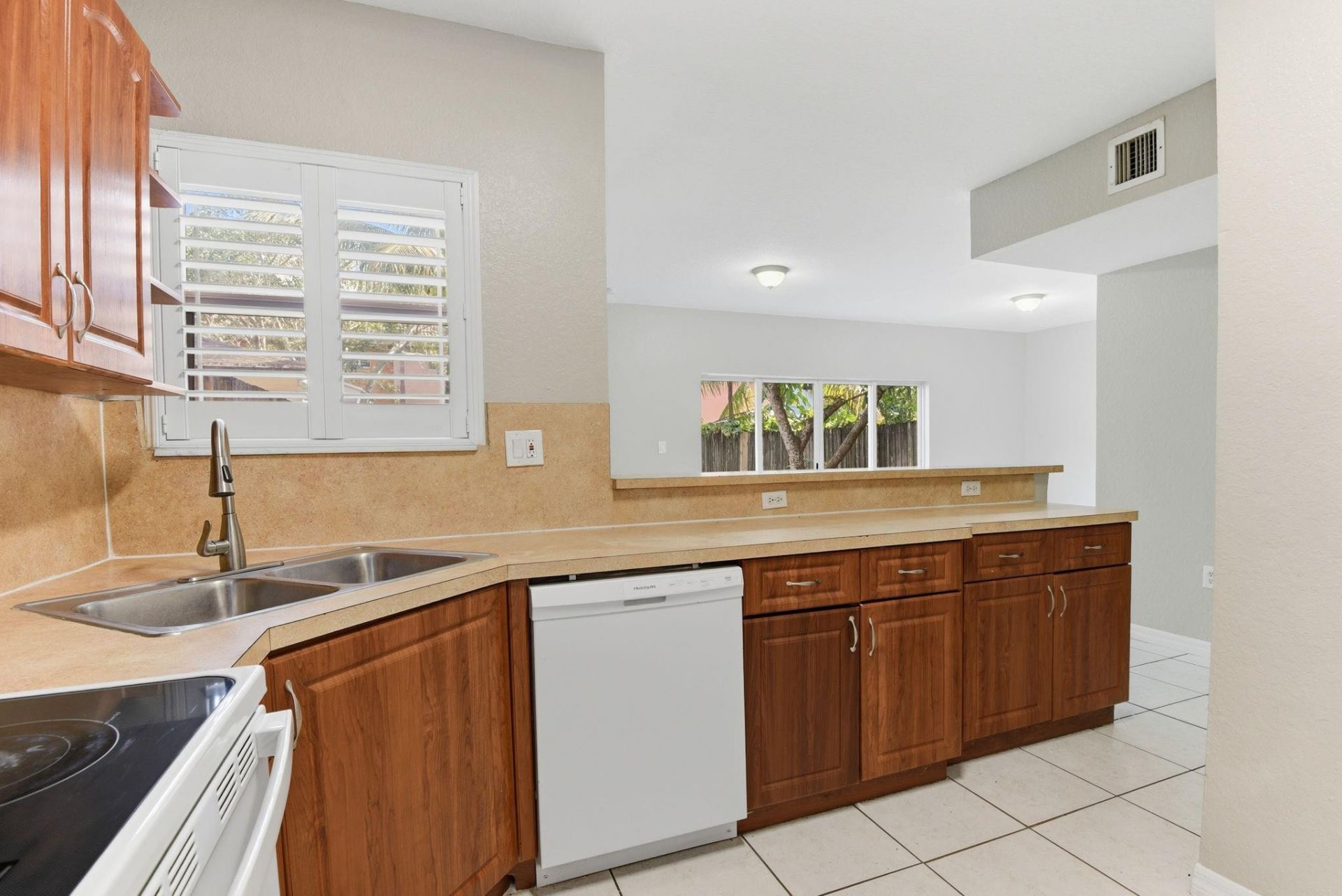 885 SW 6th Ct, Homestead, FL 33034 Photo