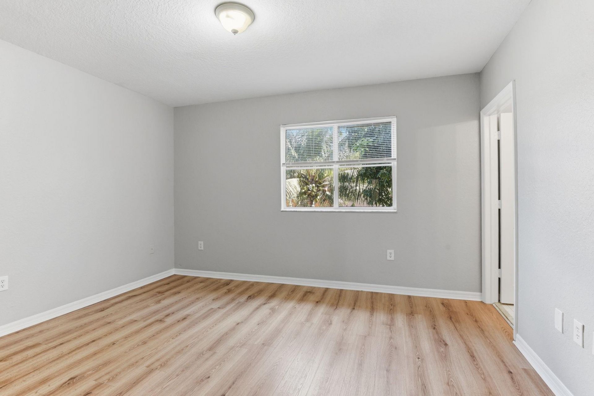 885 SW 6th Ct, Homestead, FL 33034 Photo