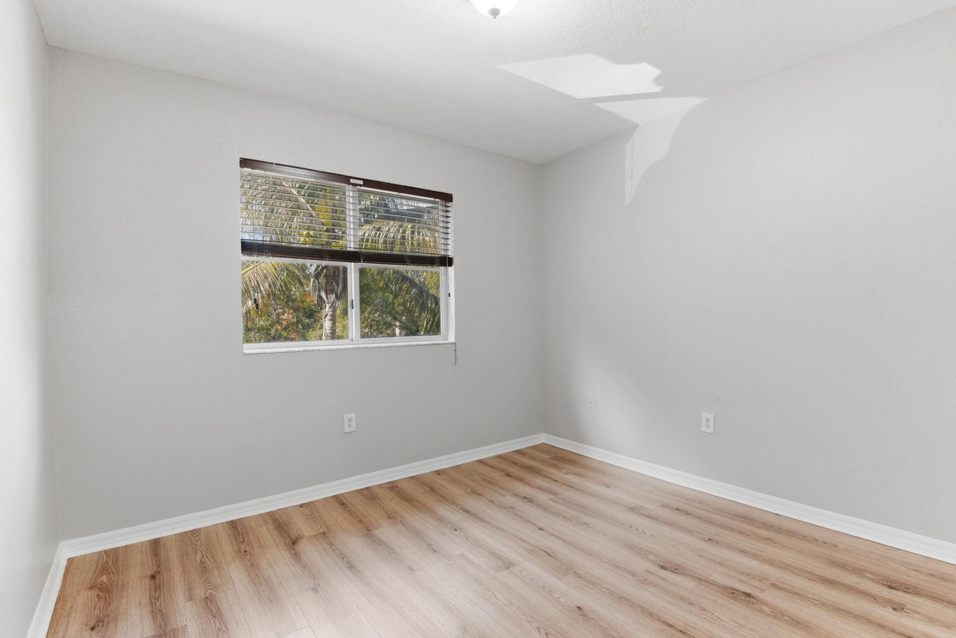 885 SW 6th Ct, Homestead, FL 33034 Photo