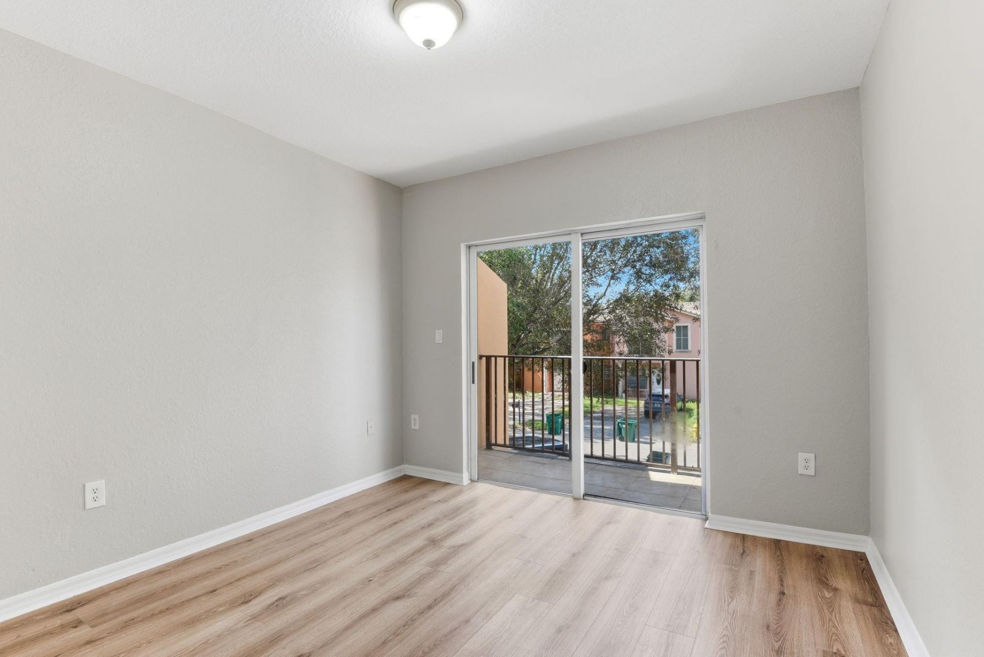 885 SW 6th Ct, Homestead, FL 33034 Photo