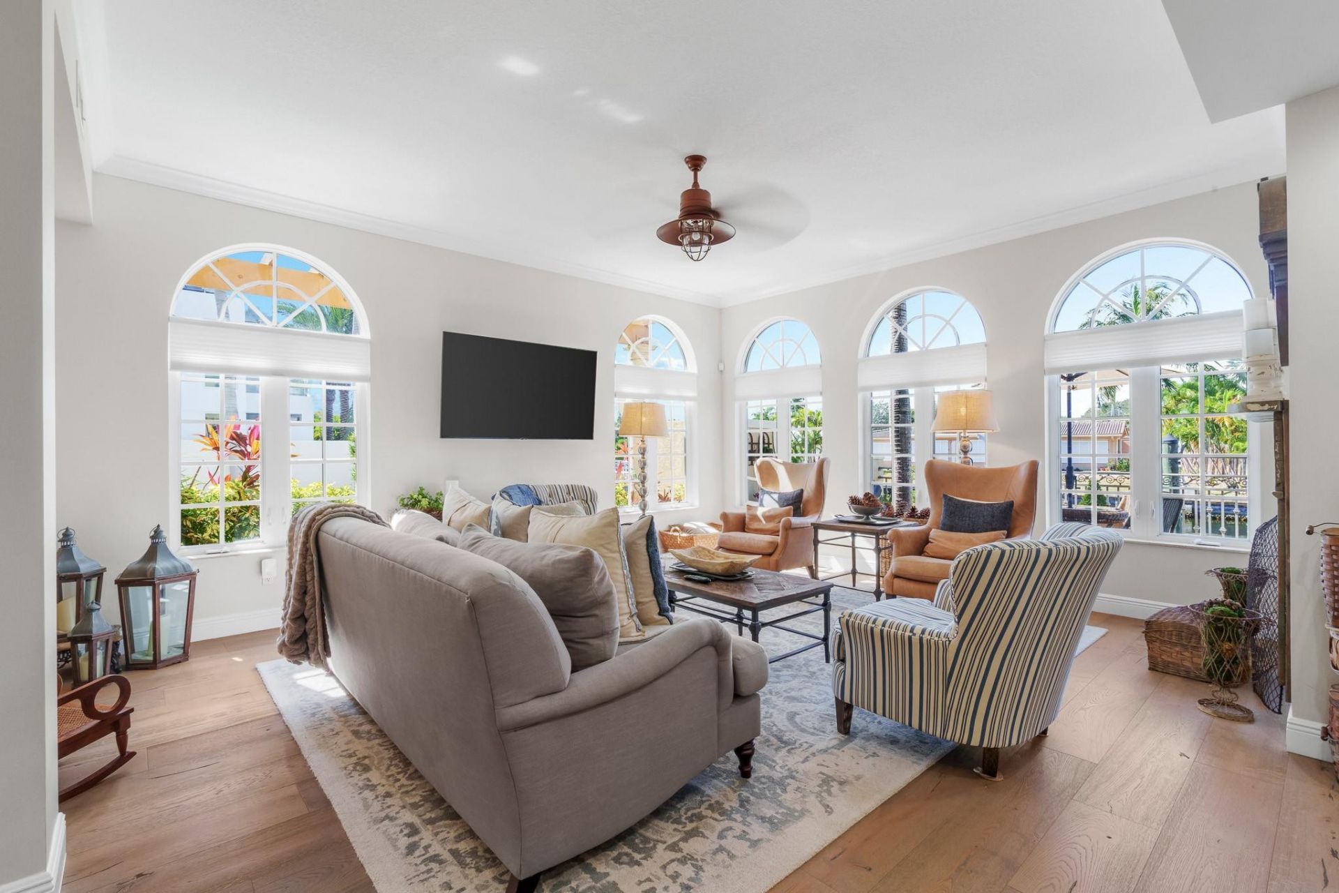 237 Garden Court, Lauderdale by the Sea, FL 33308 Photo