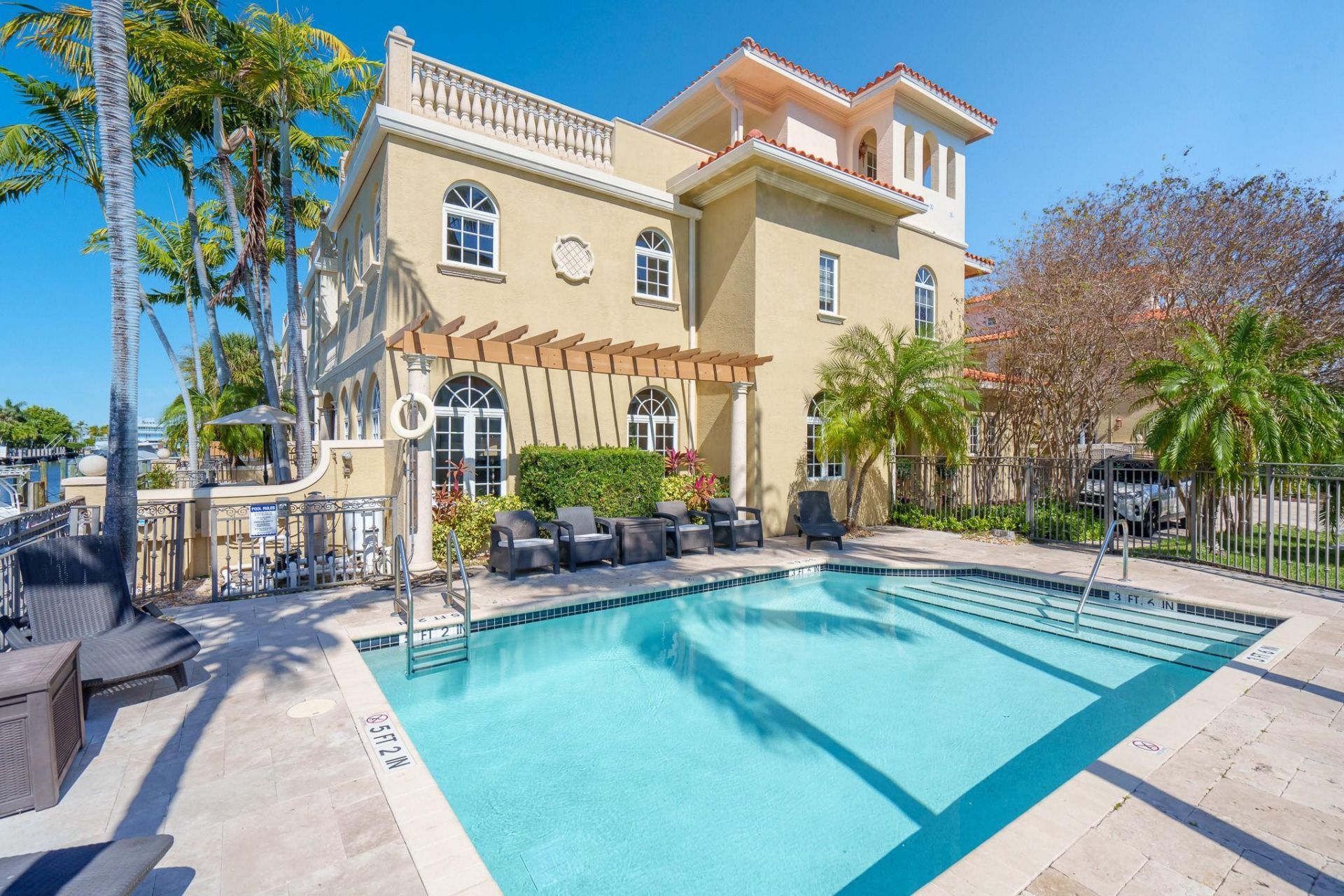 237 Garden Court, Lauderdale by the Sea, FL 33308 Photo