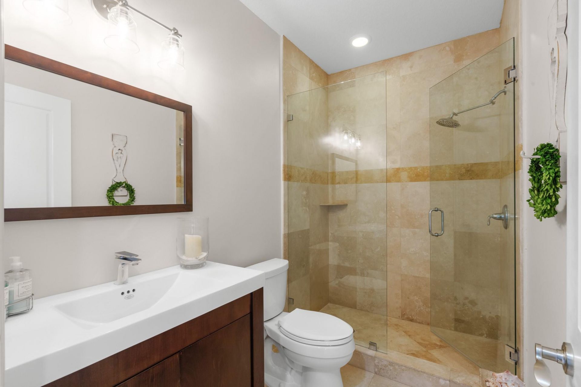 237 Garden Court, Lauderdale by the Sea, FL 33308 Photo