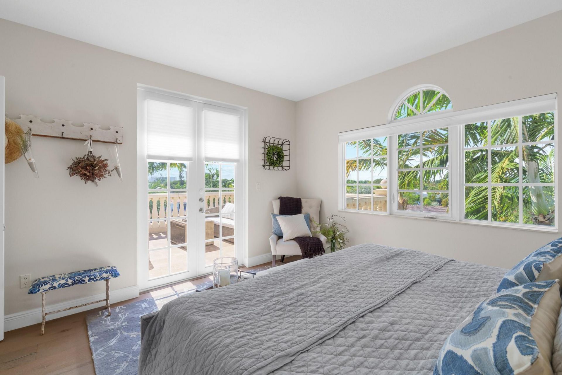 237 Garden Court, Lauderdale by the Sea, FL 33308 Photo