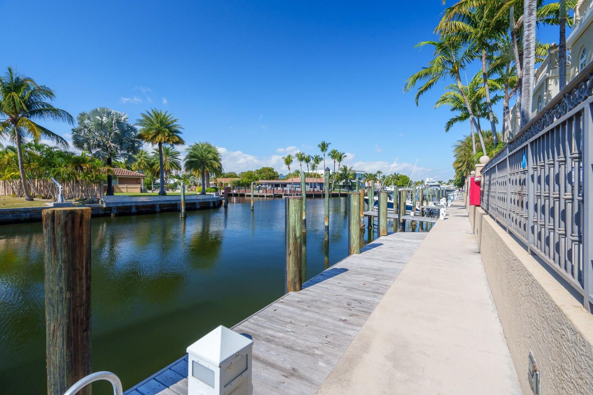 237 Garden Court, Lauderdale by the Sea, FL 33308 Photo