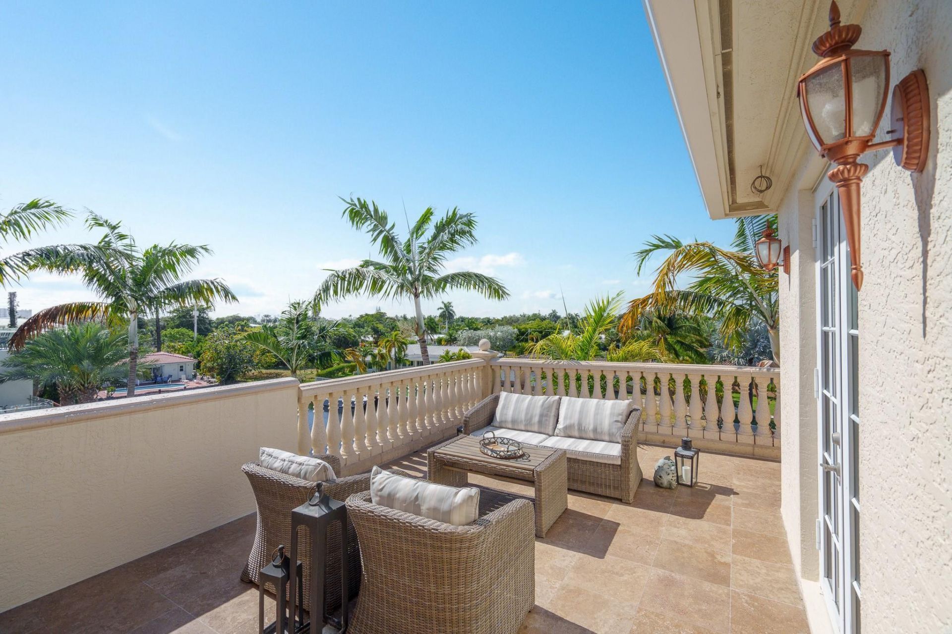 237 Garden Court, Lauderdale by the Sea, FL 33308 Photo