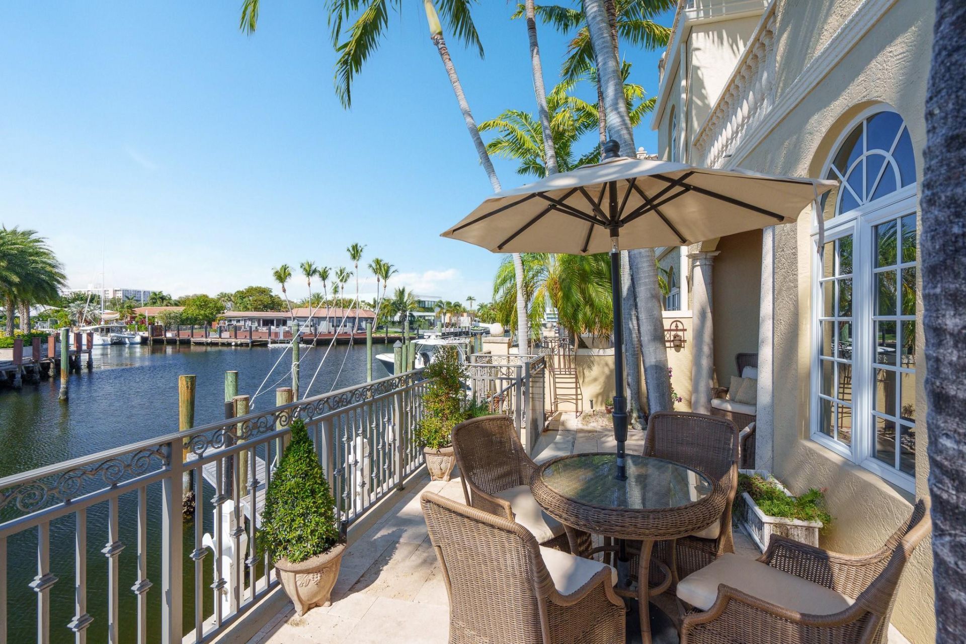 237 Garden Court, Lauderdale by the Sea, FL 33308 Photo