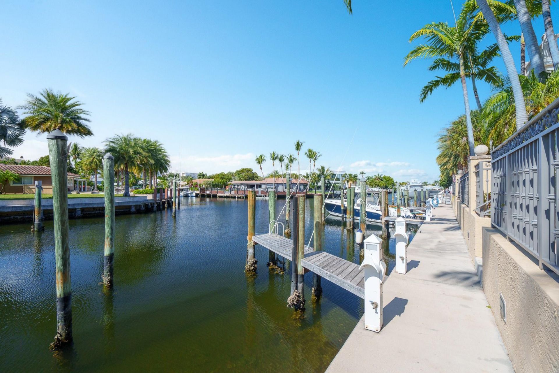 237 Garden Court, Lauderdale by the Sea, FL 33308 Photo