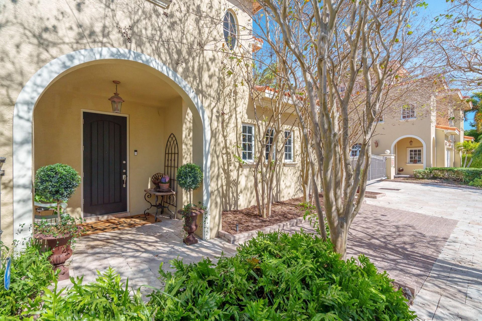 237 Garden Court, Lauderdale by the Sea, FL 33308 Photo