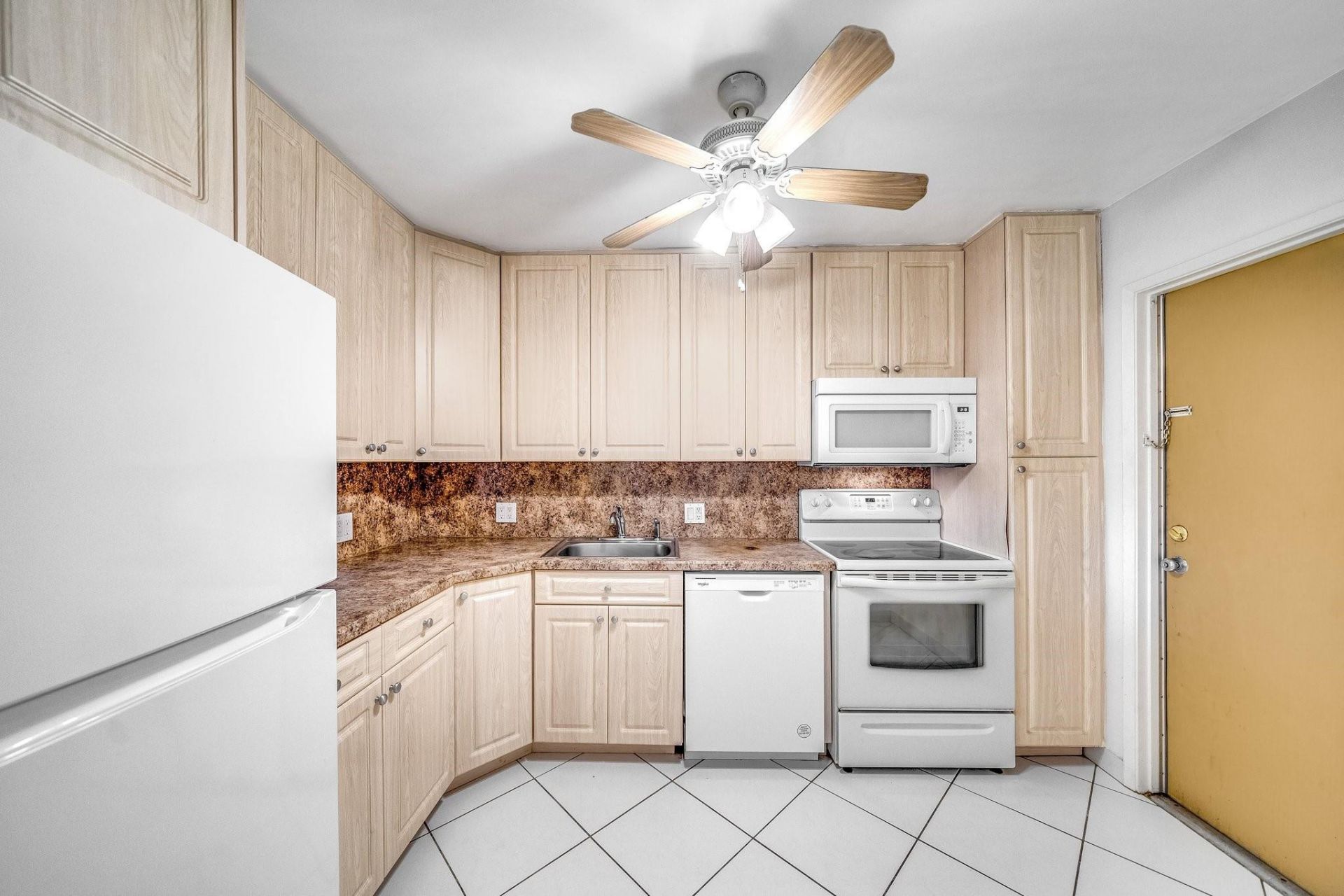 2601 S Course Drive, Unit 111, Pompano Beach, FL 33069 Photo