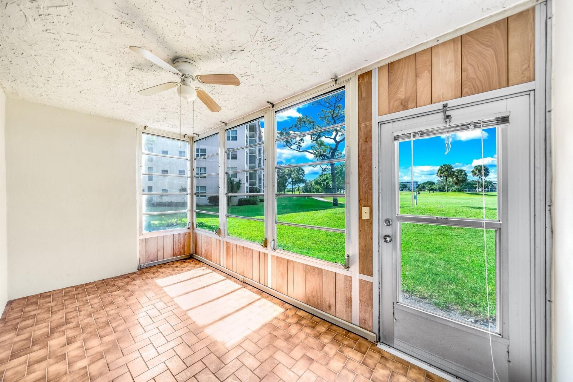 2601 S Course Drive, Unit 111, Pompano Beach, FL 33069 Photo