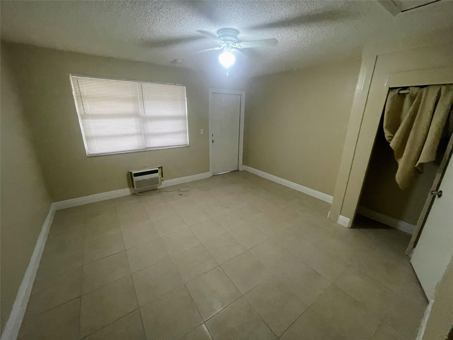 2800 W Sunrise Boulevard, Fort Lauderdale, FL 33311 Photo