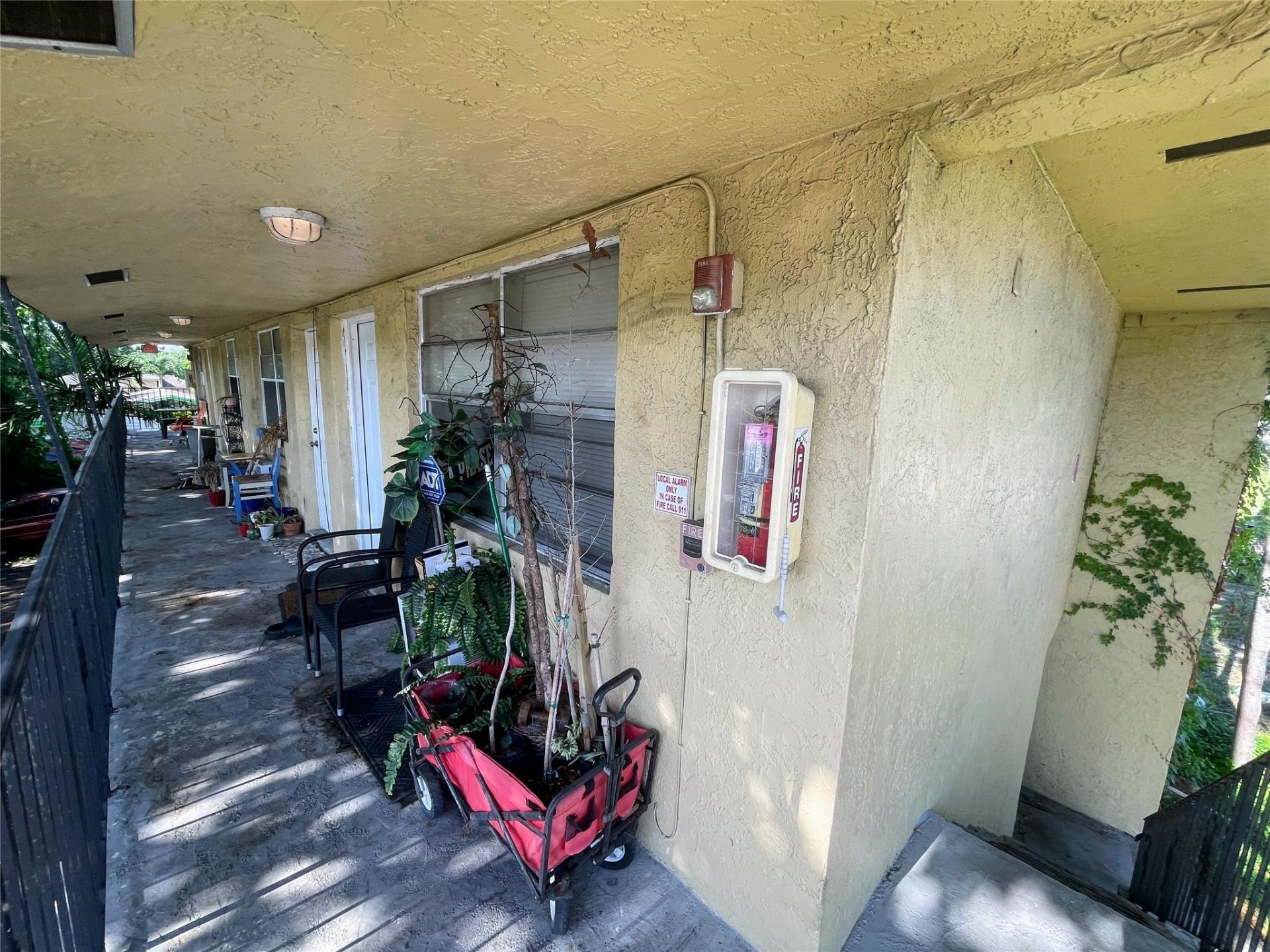 2800 W Sunrise Boulevard, Fort Lauderdale, FL 33311 Photo