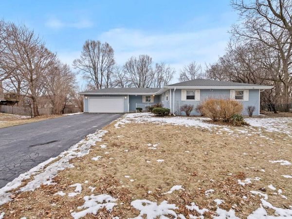 24353 S Valley Drive, Channahon, IL 60410