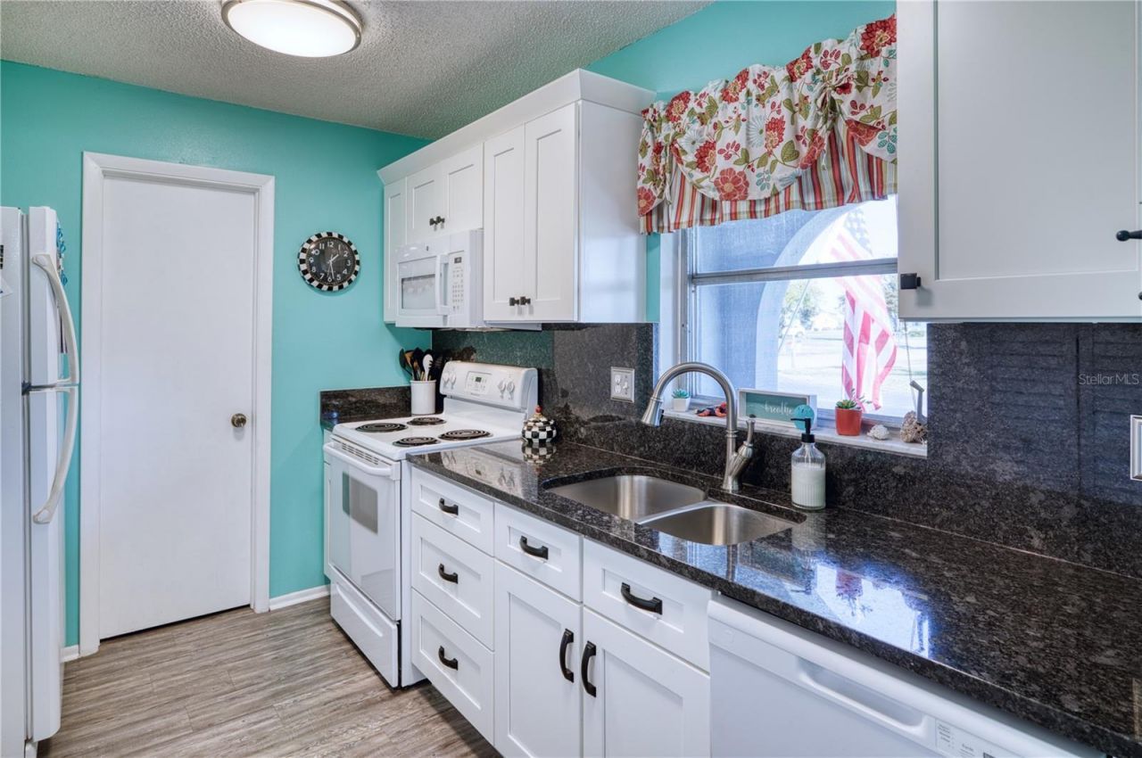 3802 41st Street Court W, Bradenton, FL 34205 Photo