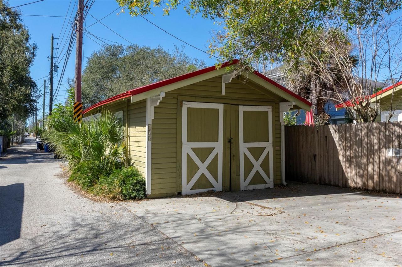 130 22nd Avenue Ne, Saint Petersburg, FL 33704 Photo