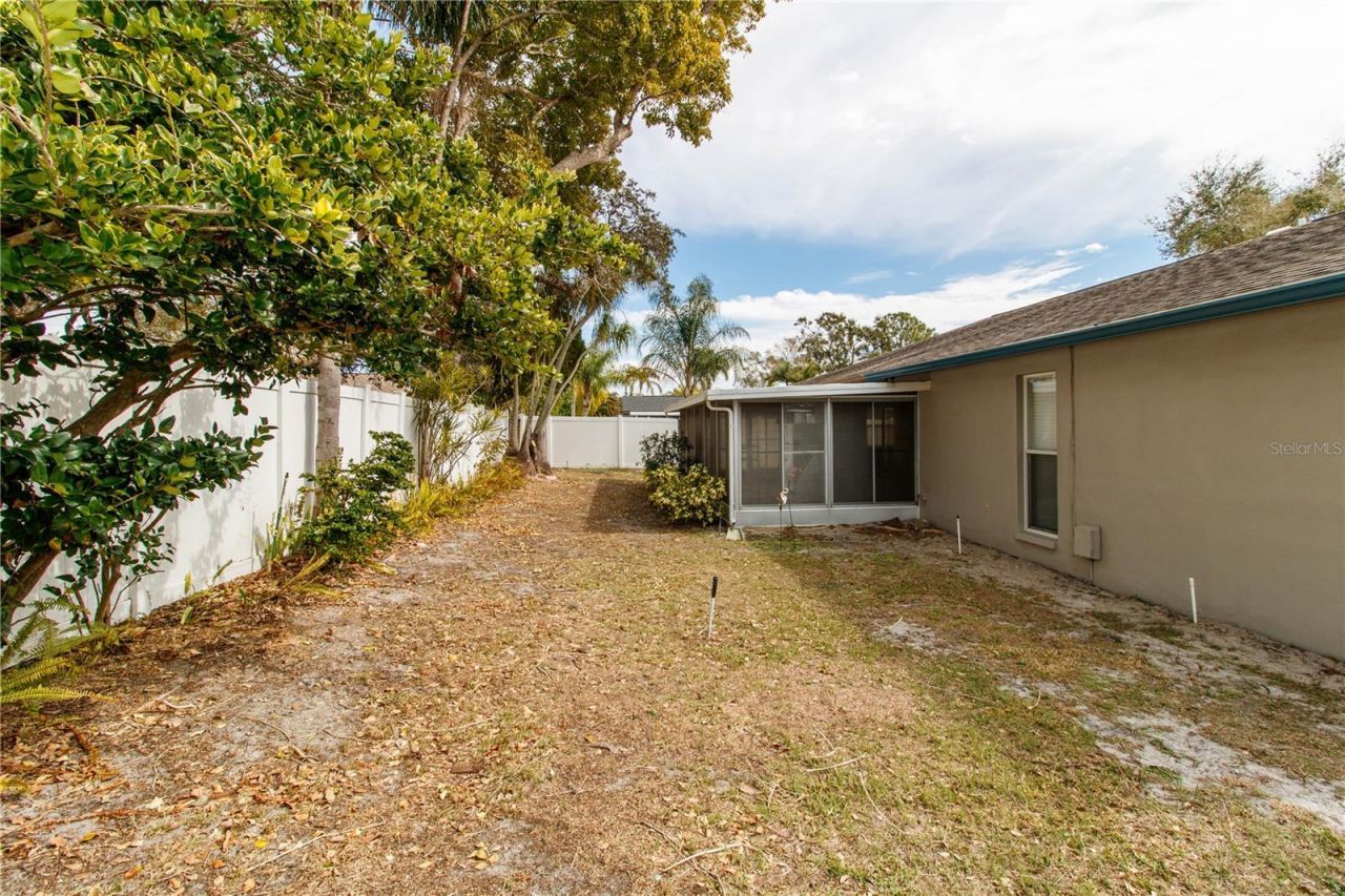 2342 Willow Tree Trail, Clearwater, FL 33763 Photo