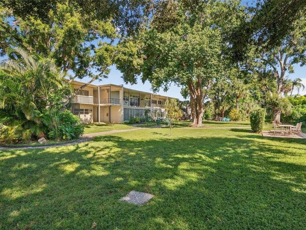 4001 58TH STREET N, Unit 14, KENNETH CITY, FL 33709