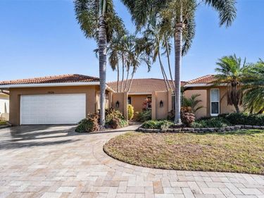 1926 MONTANA AVENUE NE, ST PETERSBURG, FL 33703