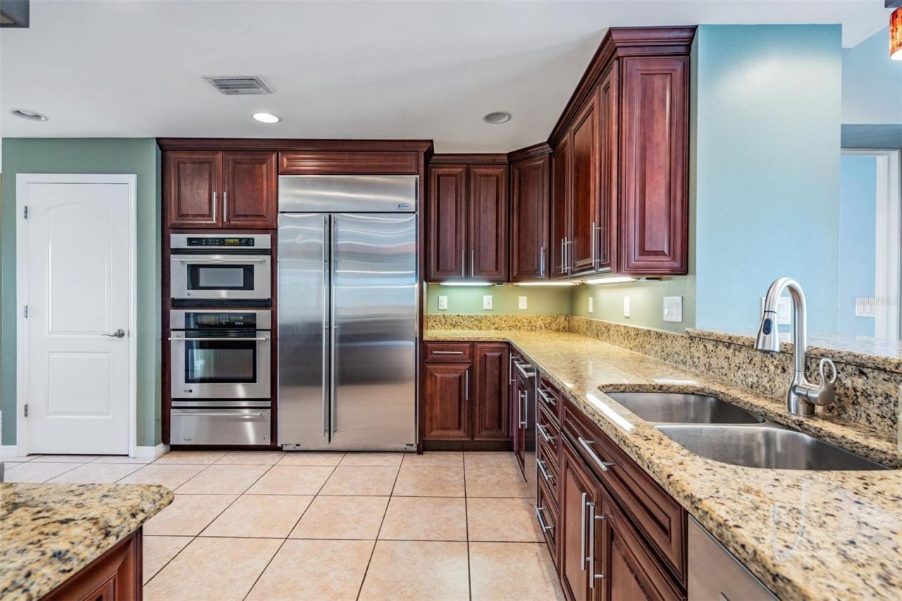 1926 Montana Avenue Ne, Saint Petersburg, FL 33703 Photo