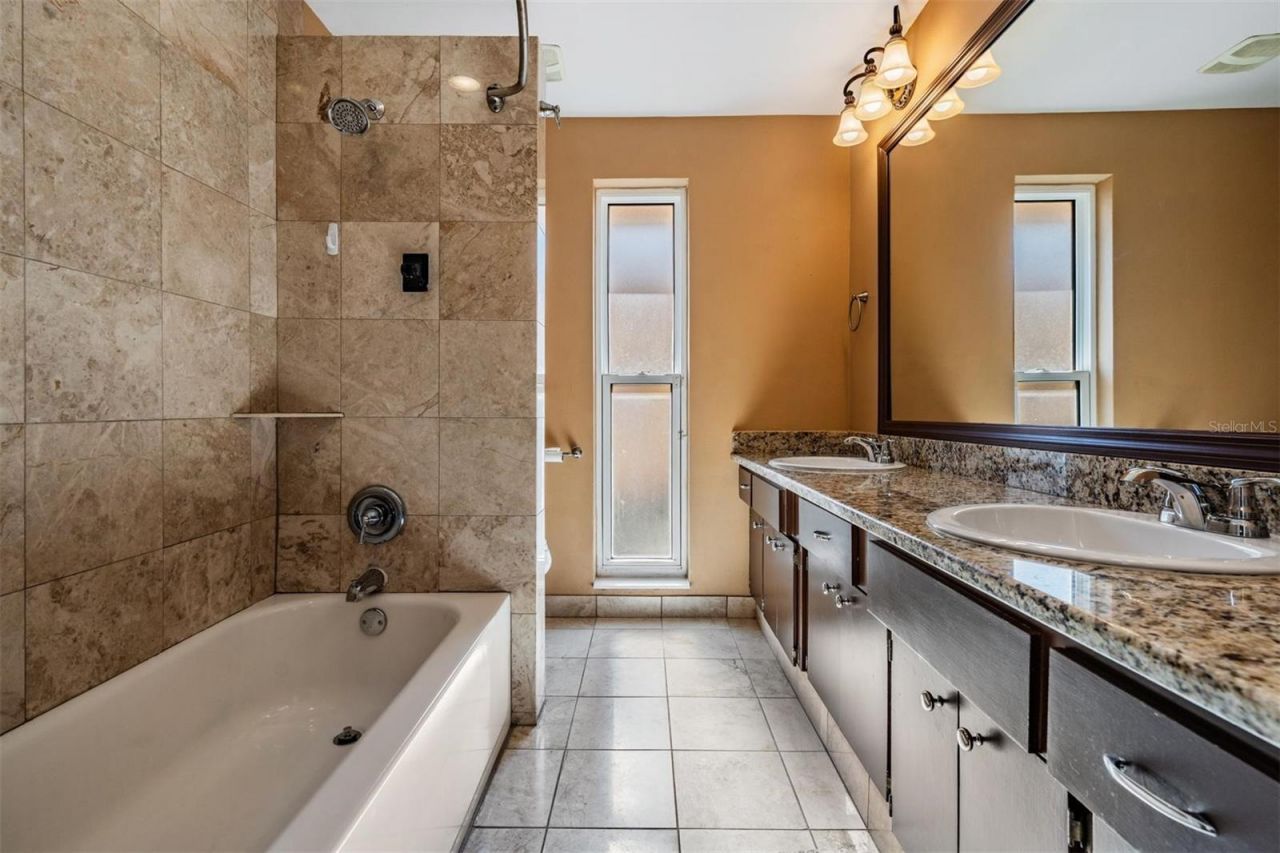 1926 Montana Avenue Ne, Saint Petersburg, FL 33703 Photo