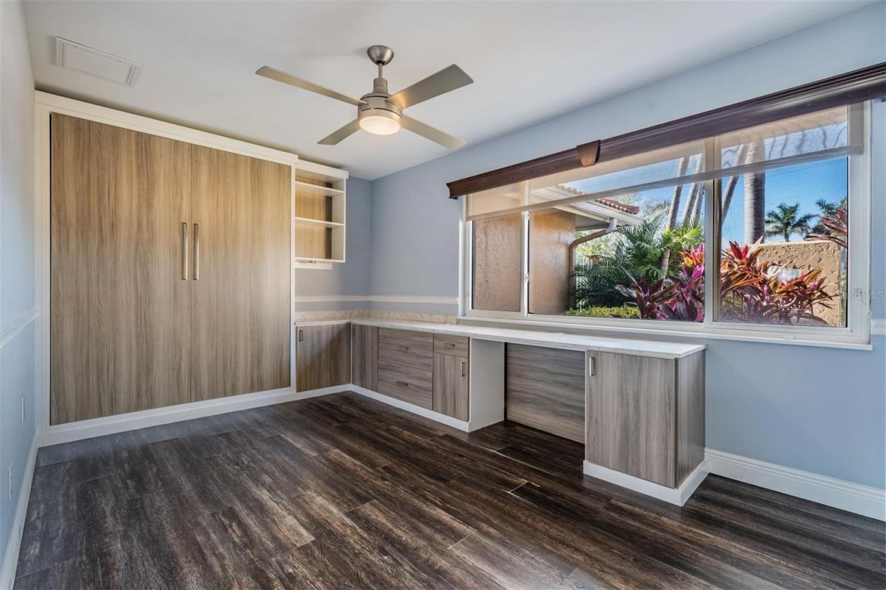 1926 Montana Avenue Ne, Saint Petersburg, FL 33703 Photo