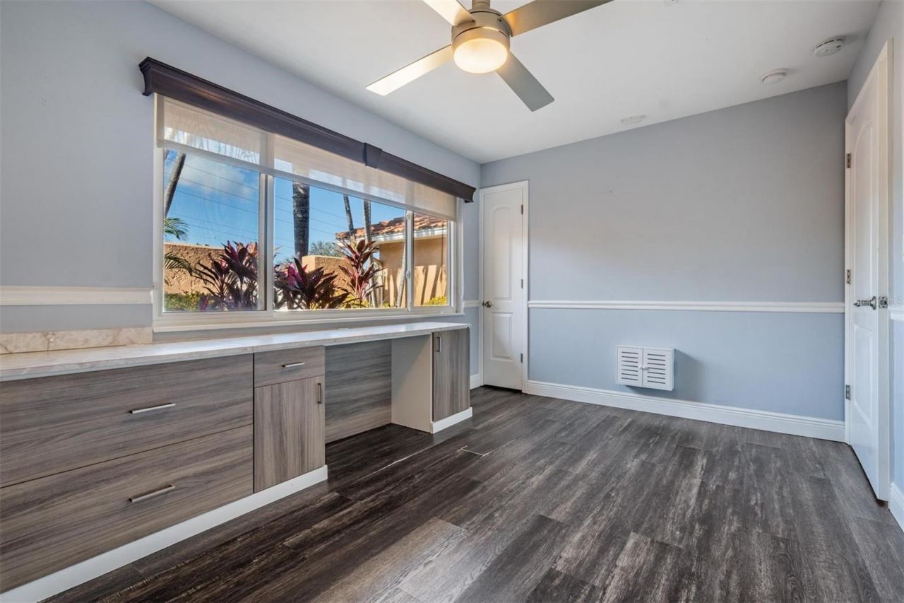 1926 Montana Avenue Ne, Saint Petersburg, FL 33703 Photo