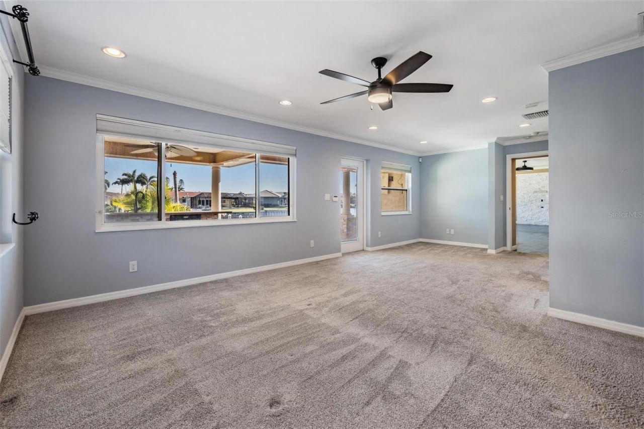 1926 Montana Avenue Ne, Saint Petersburg, FL 33703 Photo