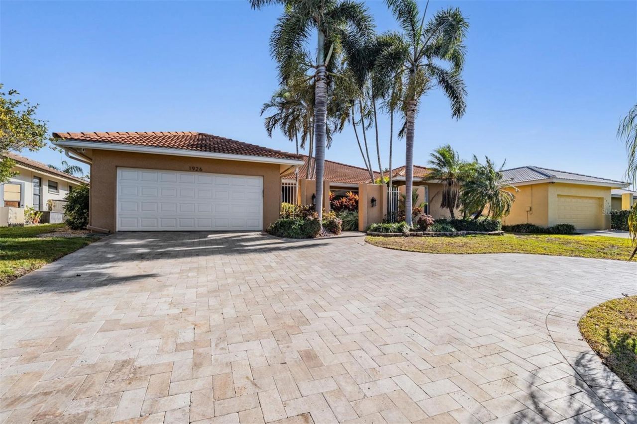 1926 Montana Avenue Ne, Saint Petersburg, FL 33703 Photo