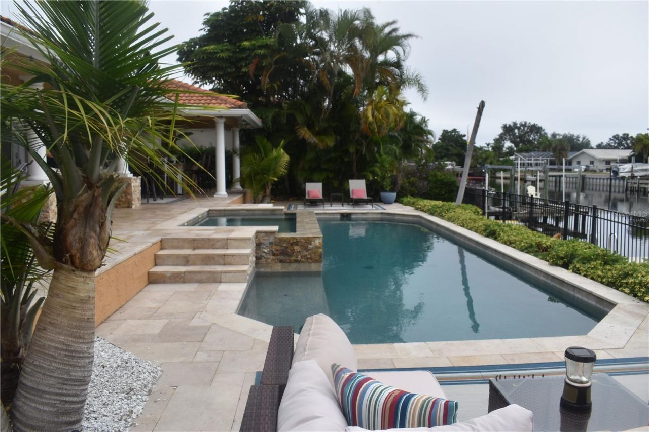 1926 Montana Avenue Ne, Saint Petersburg, FL 33703 Photo