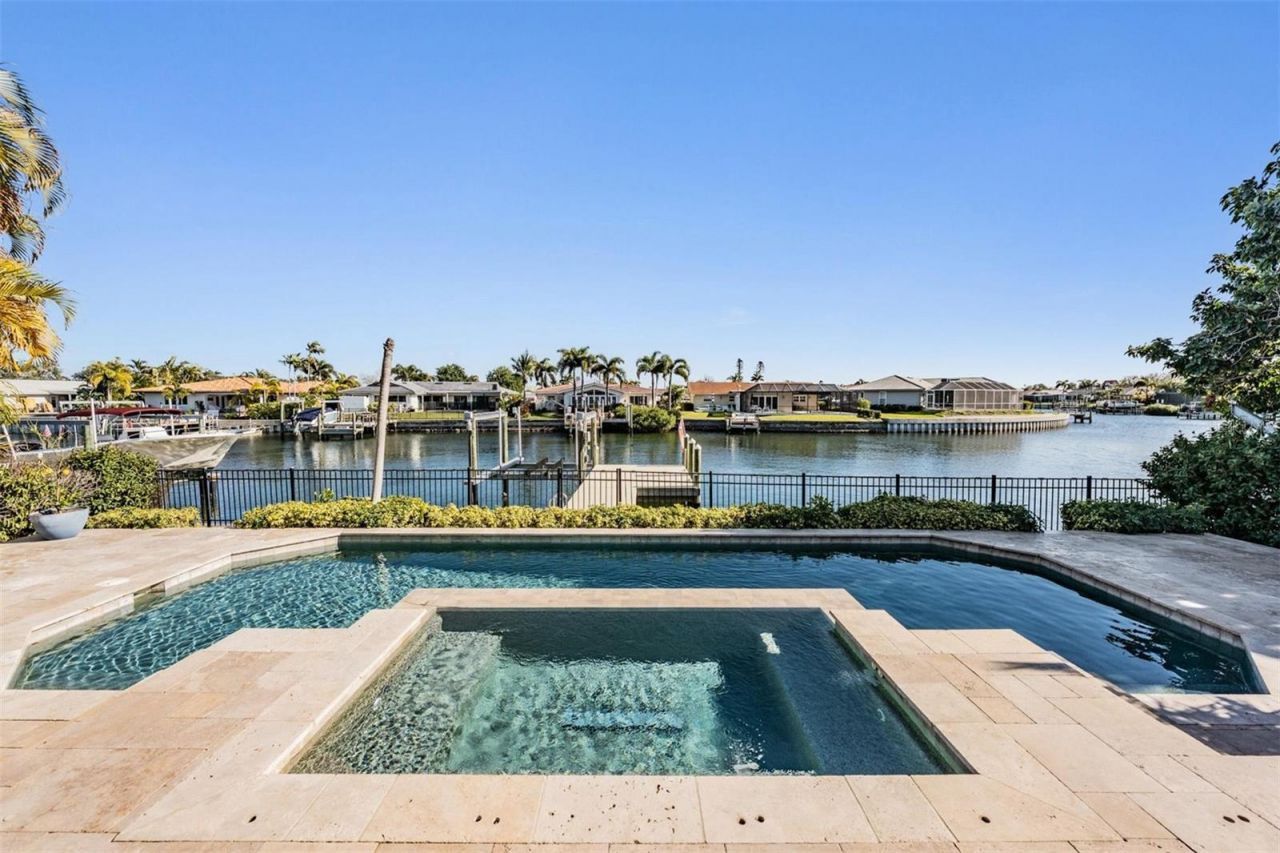 1926 Montana Avenue Ne, Saint Petersburg, FL 33703 Photo