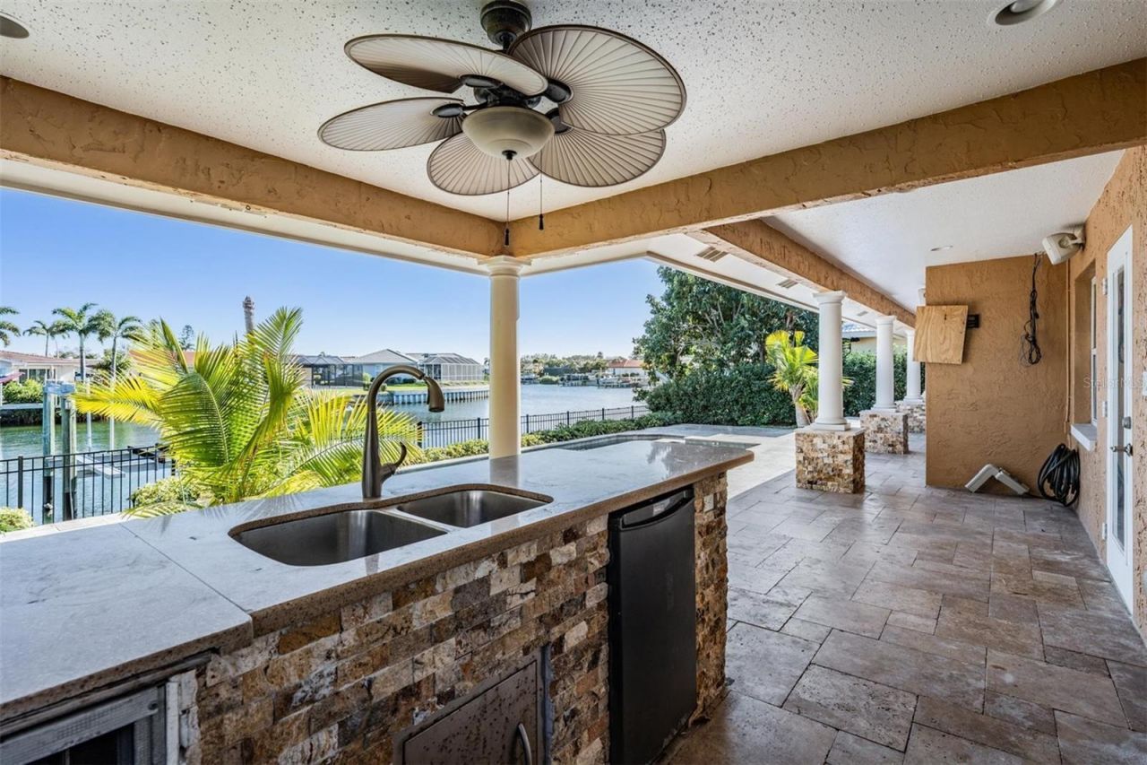 1926 Montana Avenue Ne, Saint Petersburg, FL 33703 Photo