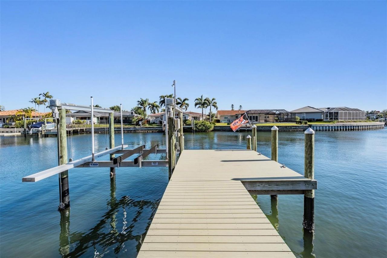 1926 Montana Avenue Ne, Saint Petersburg, FL 33703 Photo