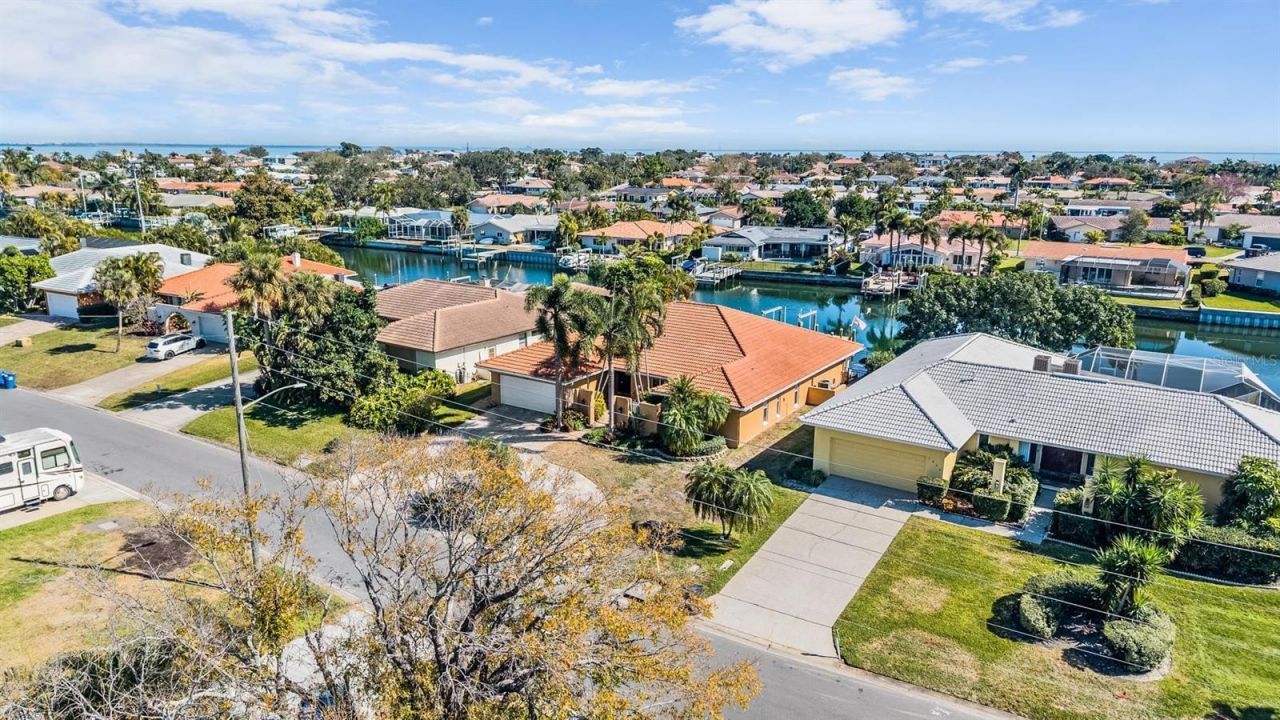 1926 Montana Avenue Ne, Saint Petersburg, FL 33703 Photo