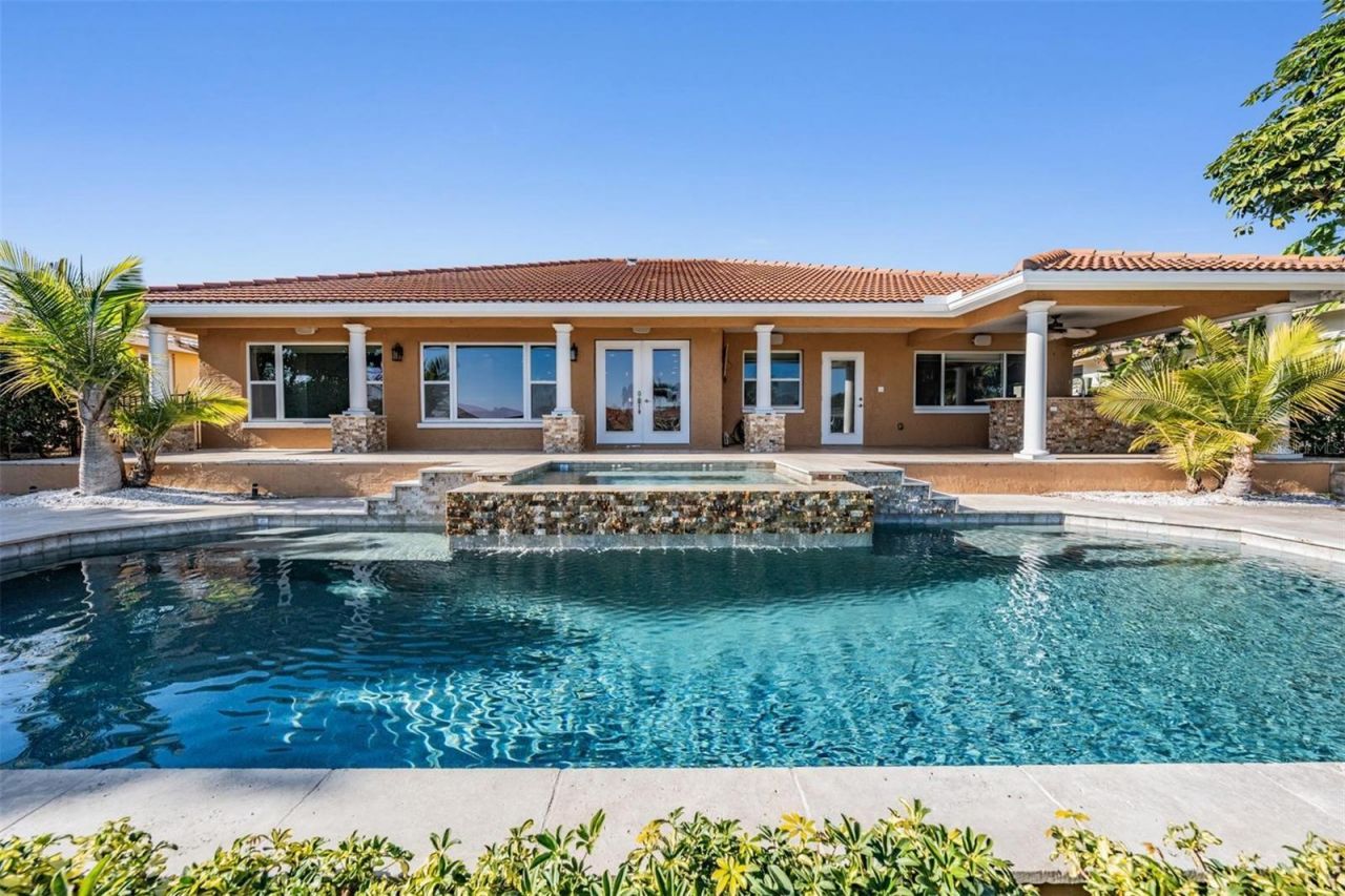 1926 Montana Avenue Ne, Saint Petersburg, FL 33703 Photo