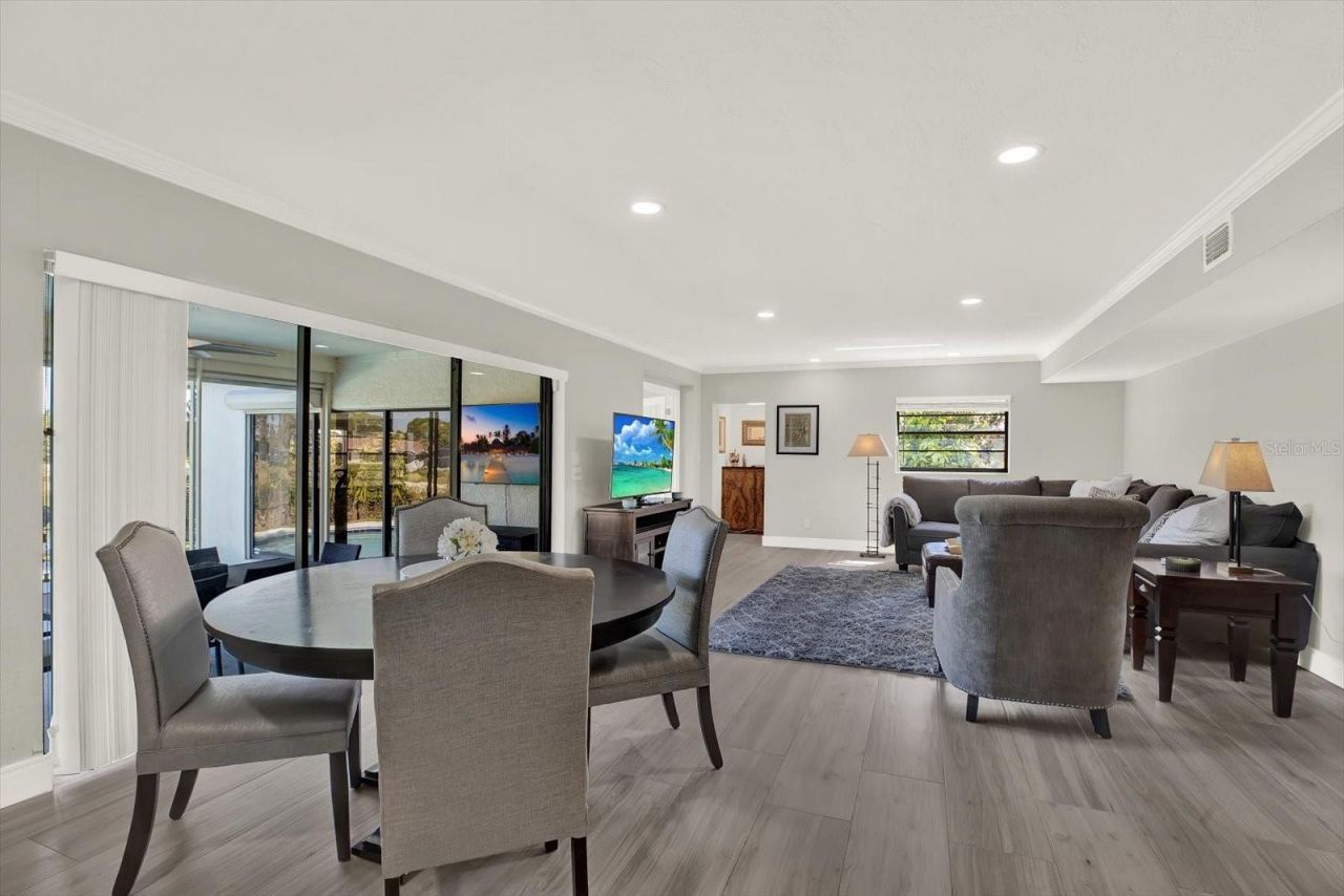 1461 74th Circle Ne, Saint Petersburg, FL 33702 Photo