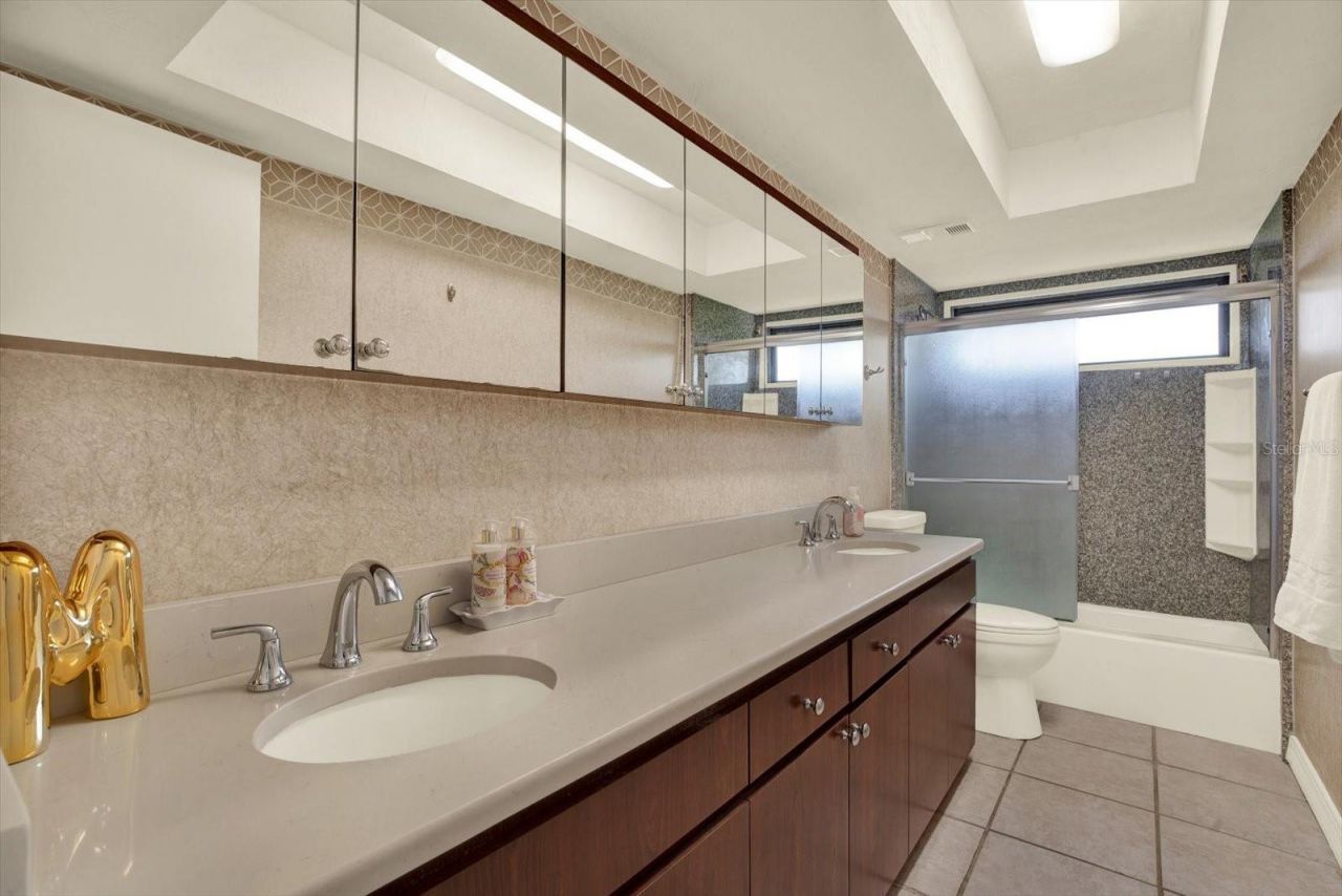 1461 74th Circle Ne, Saint Petersburg, FL 33702 Photo