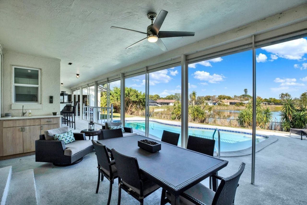 1461 74th Circle Ne, Saint Petersburg, FL 33702 Photo