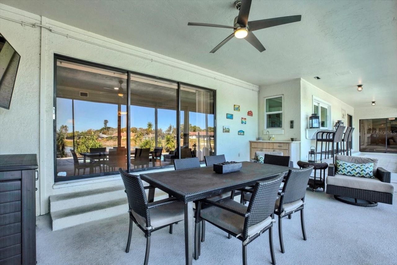 1461 74th Circle Ne, Saint Petersburg, FL 33702 Photo