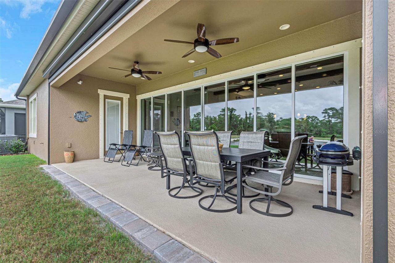 4239 Woodland Retreat Boulevard, New Port Richey, FL 34655 Photo