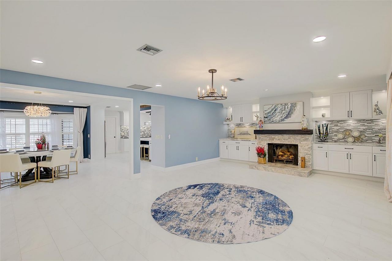 4202 Deepwater Lane, Tampa, FL 33615 Photo