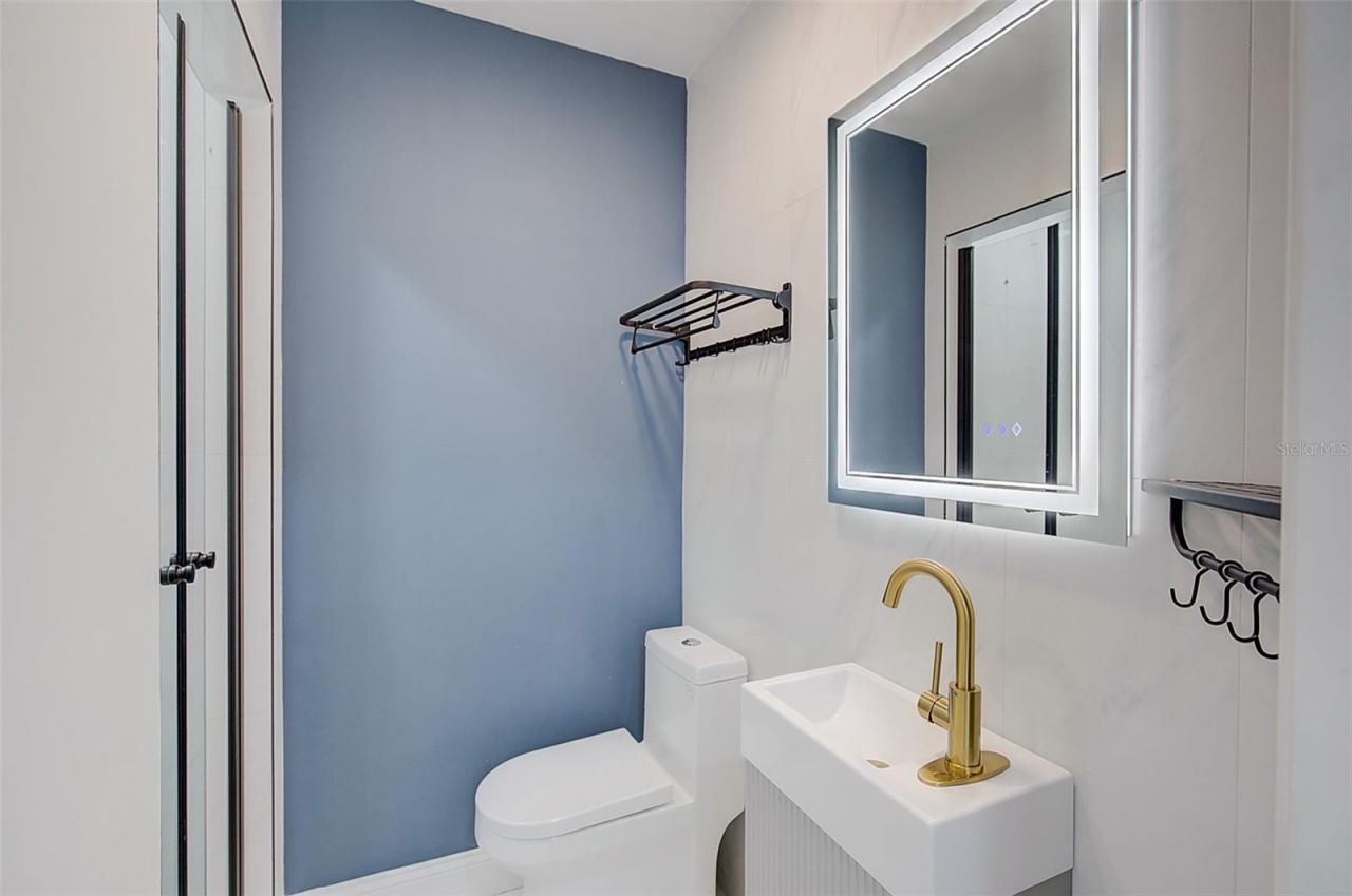 4202 Deepwater Lane, Tampa, FL 33615 Photo