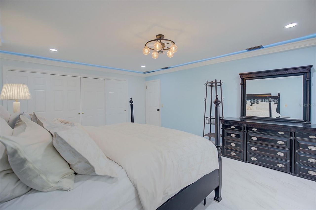 4202 Deepwater Lane, Tampa, FL 33615 Photo