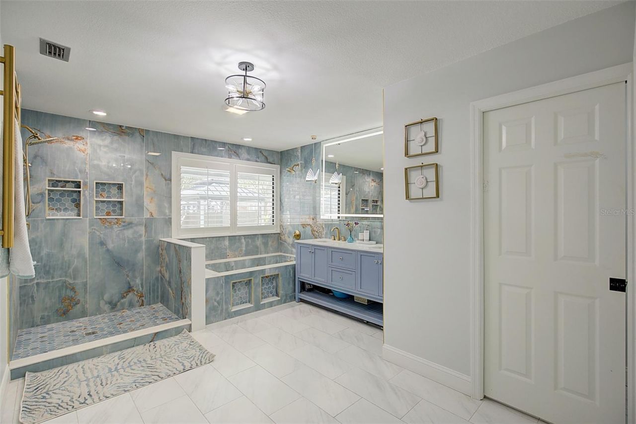 4202 Deepwater Lane, Tampa, FL 33615 Photo