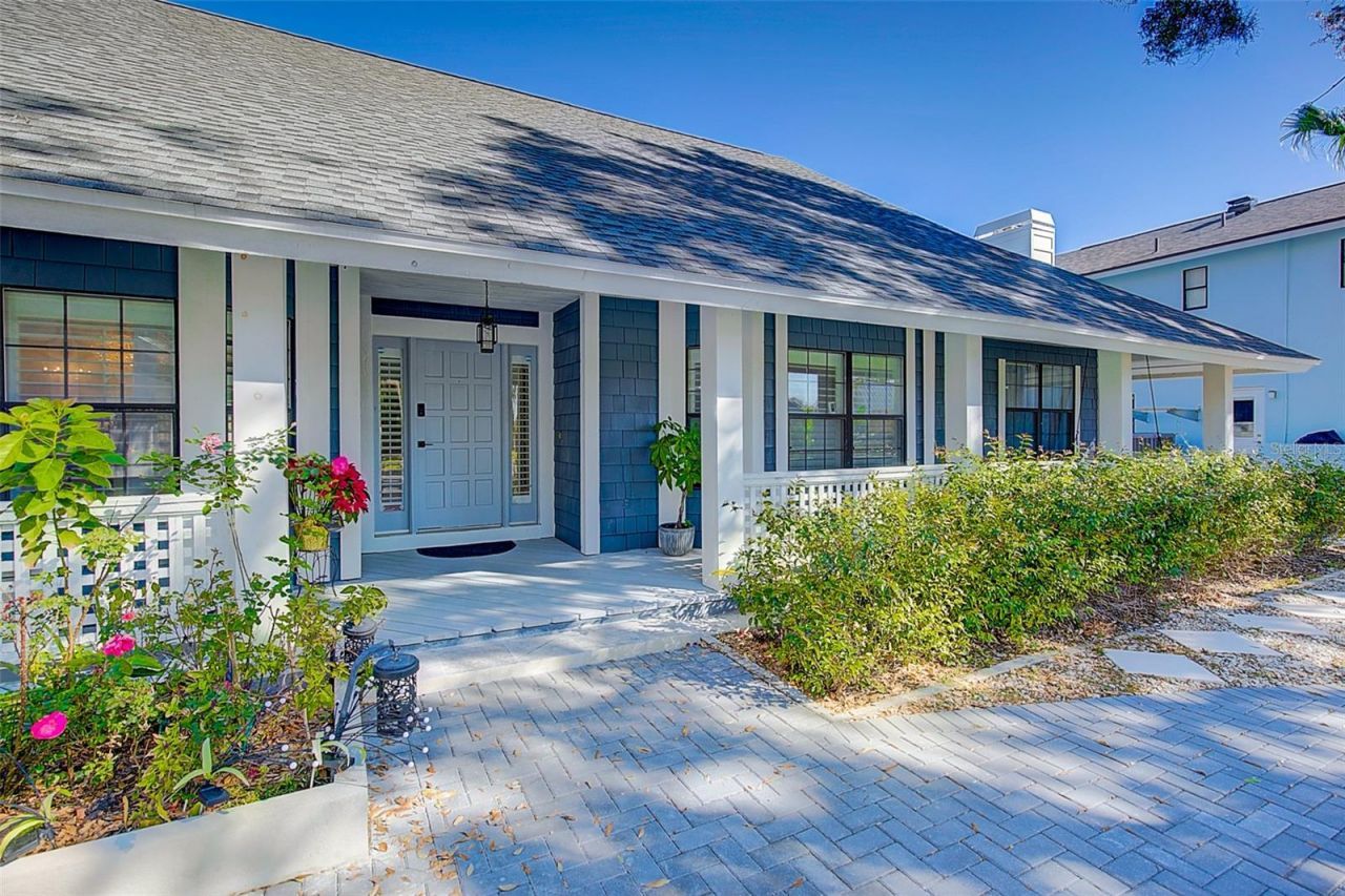 4202 Deepwater Lane, Tampa, FL 33615 Photo