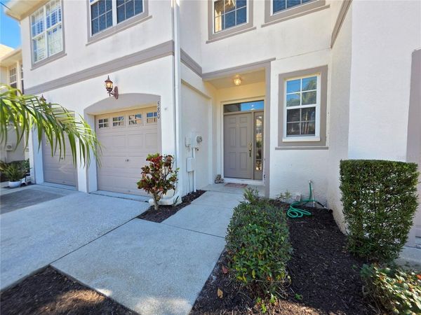 580 BLACK LION DRIVE NE, ST PETERSBURG, FL 33716