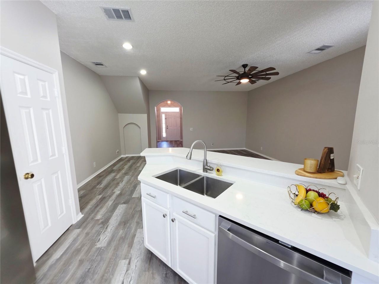 580 Black Lion Drive Ne, Saint Petersburg, FL 33716 Photo