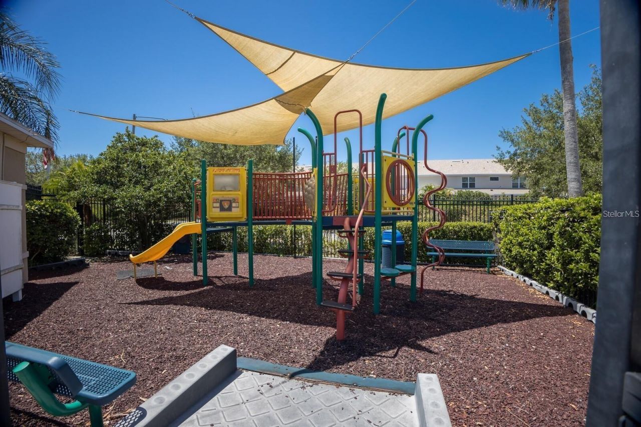 580 Black Lion Drive Ne, Saint Petersburg, FL 33716 Photo