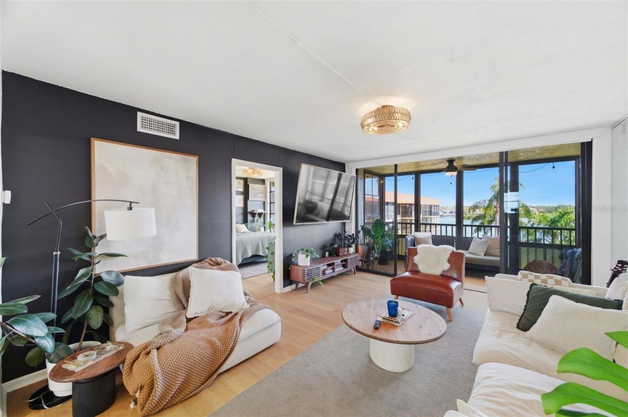 19701 Gulf Boulevard, Unit 423, Indian Shores, FL 33785 Photo