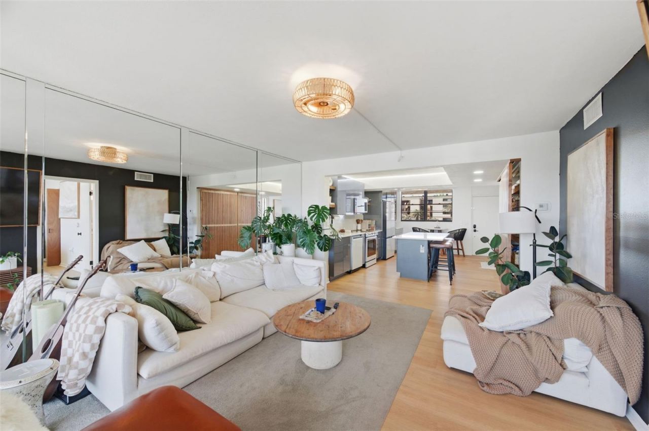 19701 Gulf Boulevard, Unit 423, Indian Shores, FL 33785 Photo